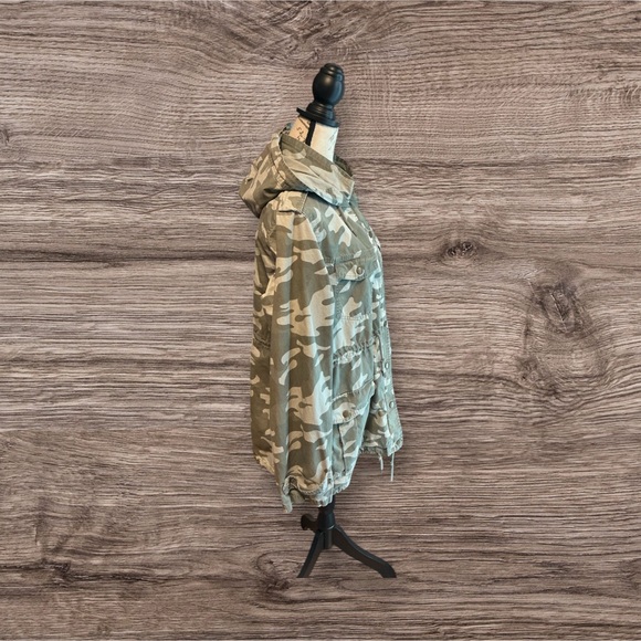 Apt 9 Jacket Women's Small Green Camouflage Hooded Full Zip Up Pockets Casual - Picture 4 of 6